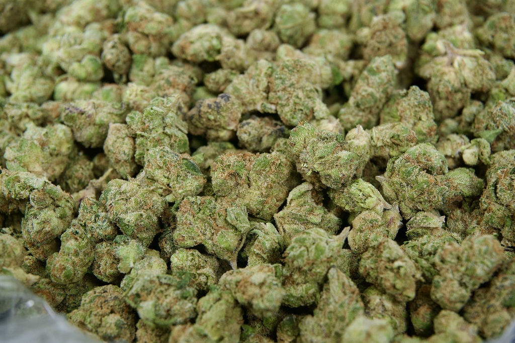 Space Kush Smalls